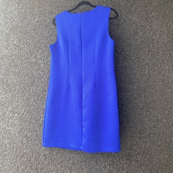 ALFRED SUNG Sleeveless Shift Dress - Picture 2 of 4